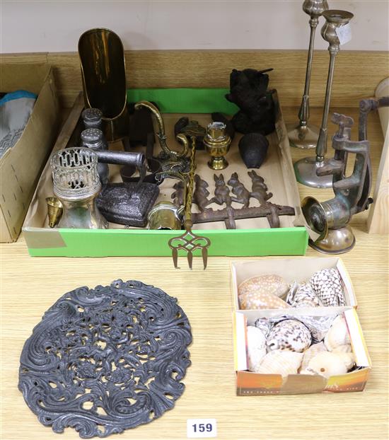 A collection of assorted metalware and a small group of seashells